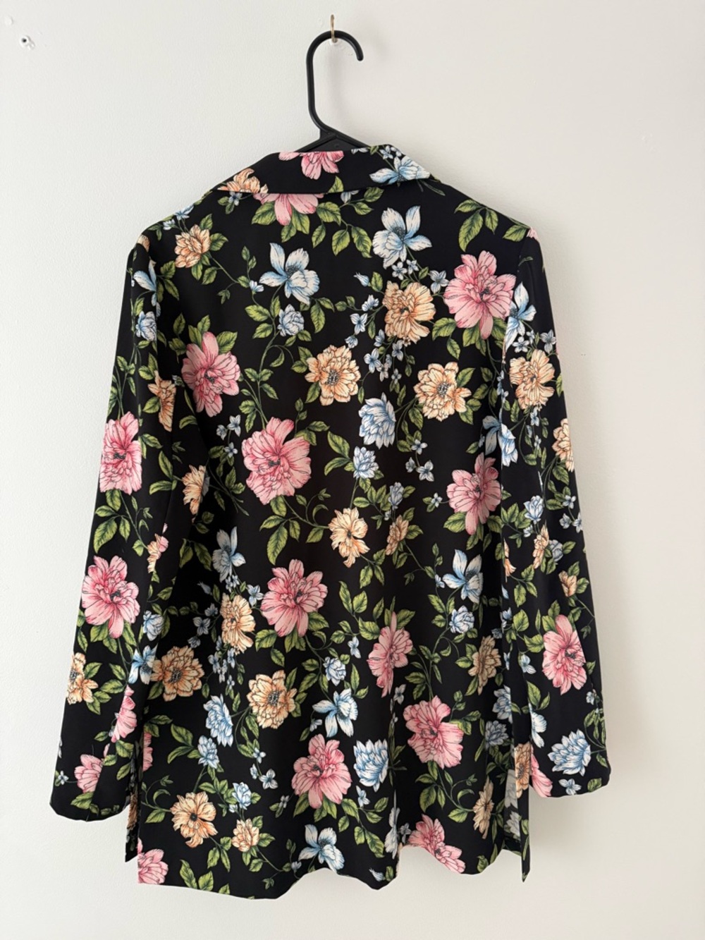 Forever 21 Black Floral Blazer - Picture 3 of 3